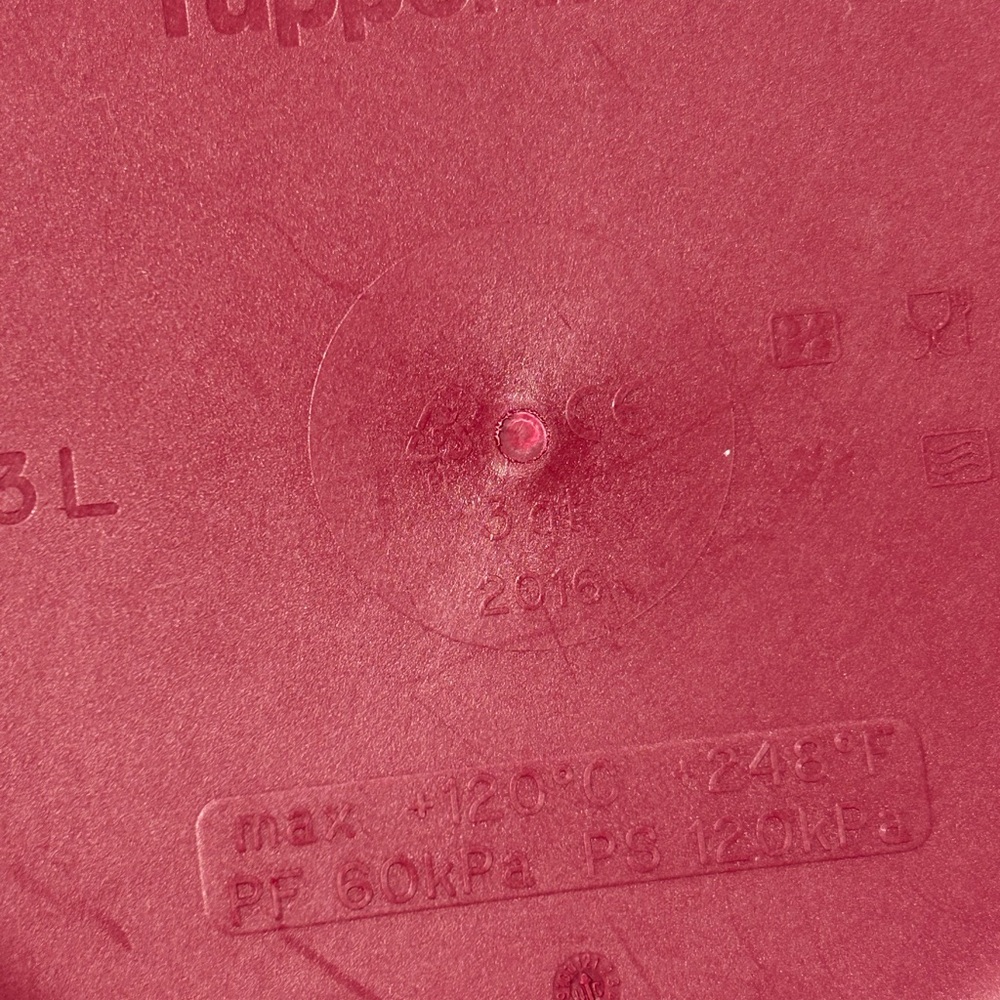 Tupperware Microwave Pressure Cooker - Picture 7 of 14